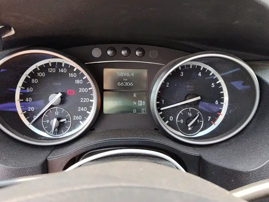 Mercedes-Benz R-Class — миниатюра 14