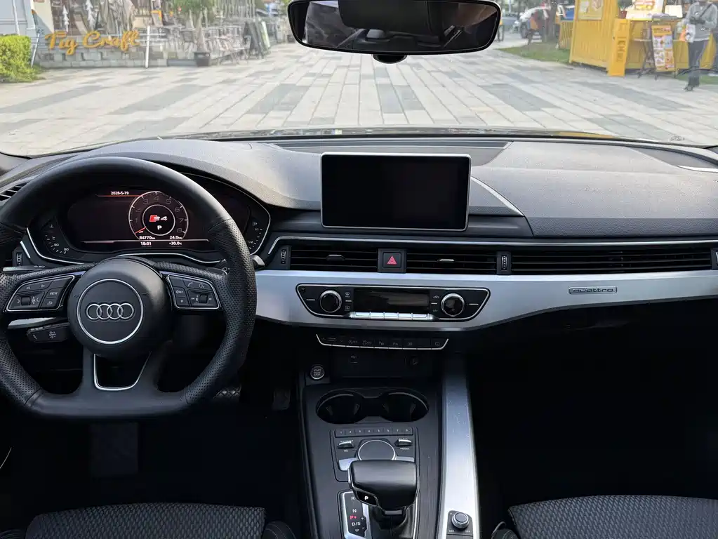 Audi A4L 2019 45 TFSI quattro Sport V