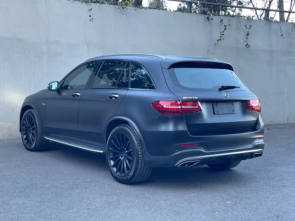MERCEDES-BENZ GLC AMG