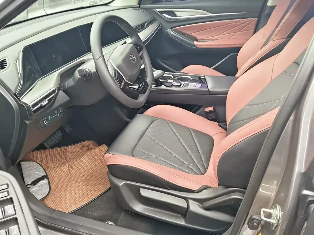 Changan Eado — миниатюра 4