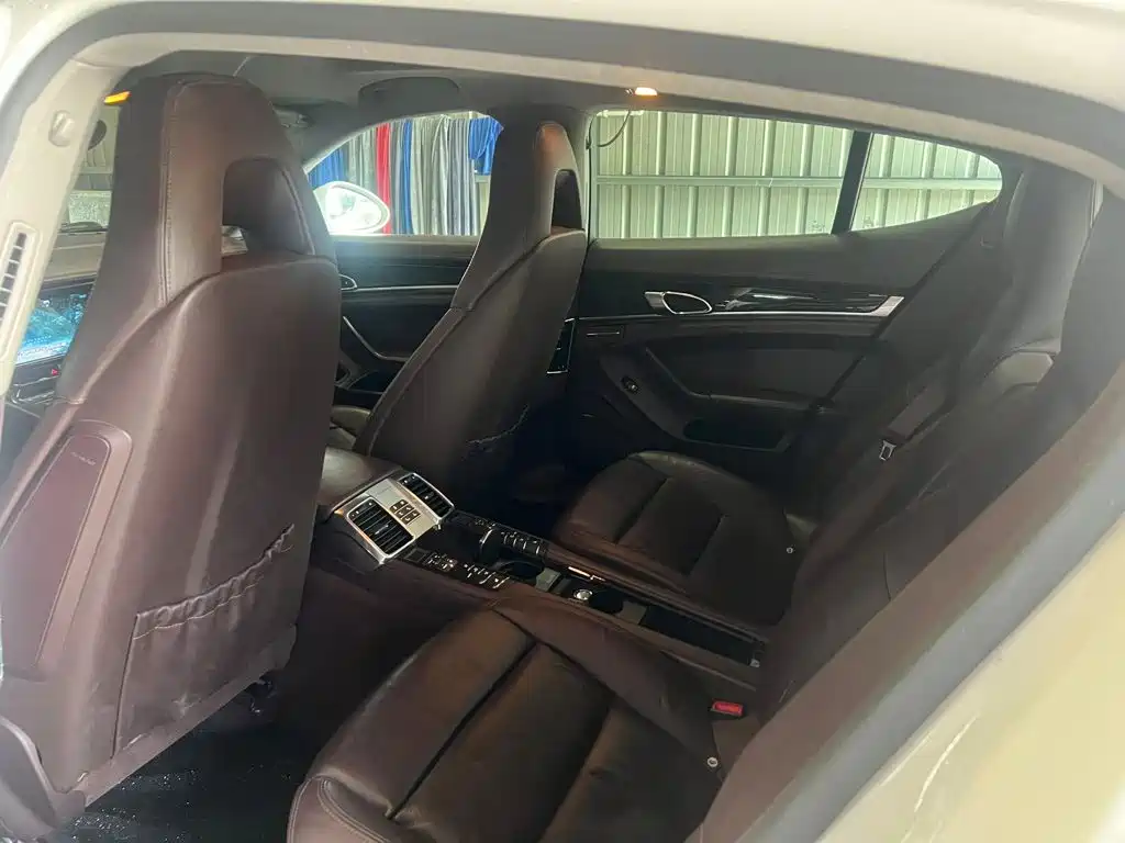 Porsche Panamera — миниатюра 4