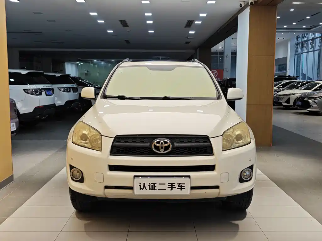 Toyota RAV4 2009 2.0L AT Luxury