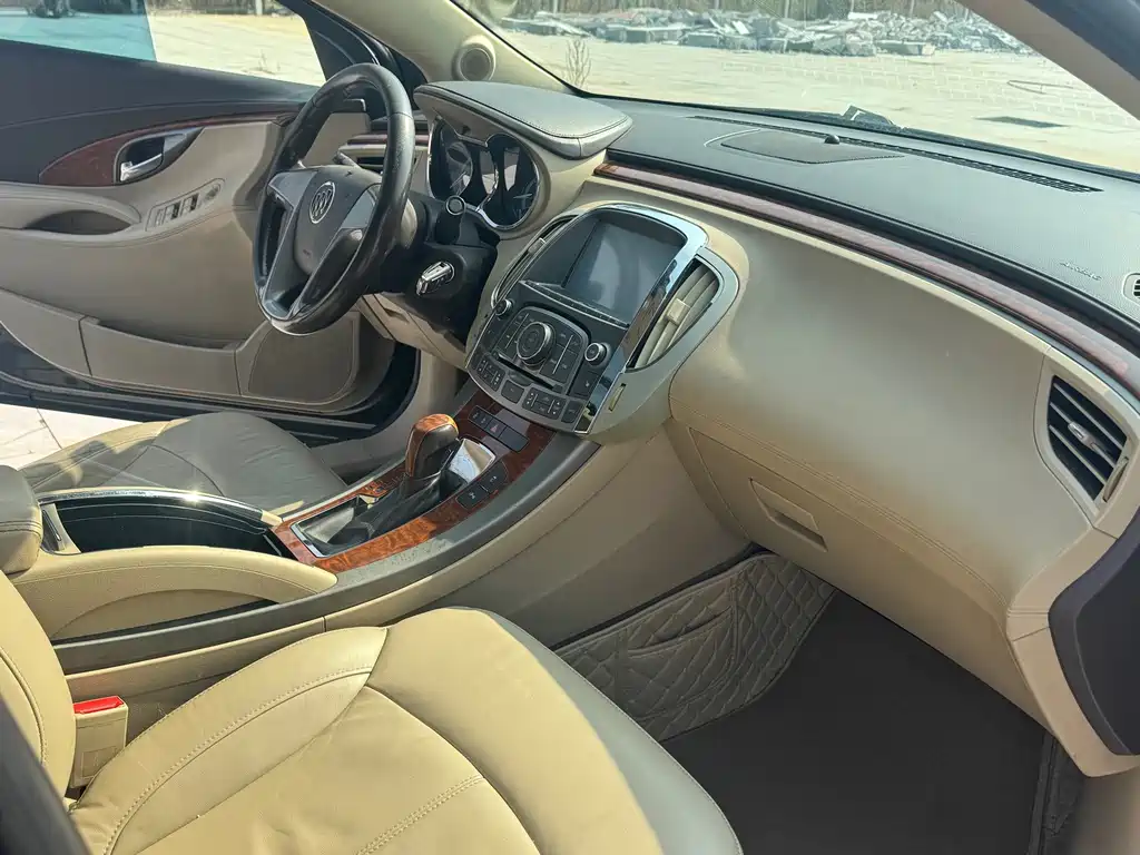 Buick LaCrosse — миниатюра 9