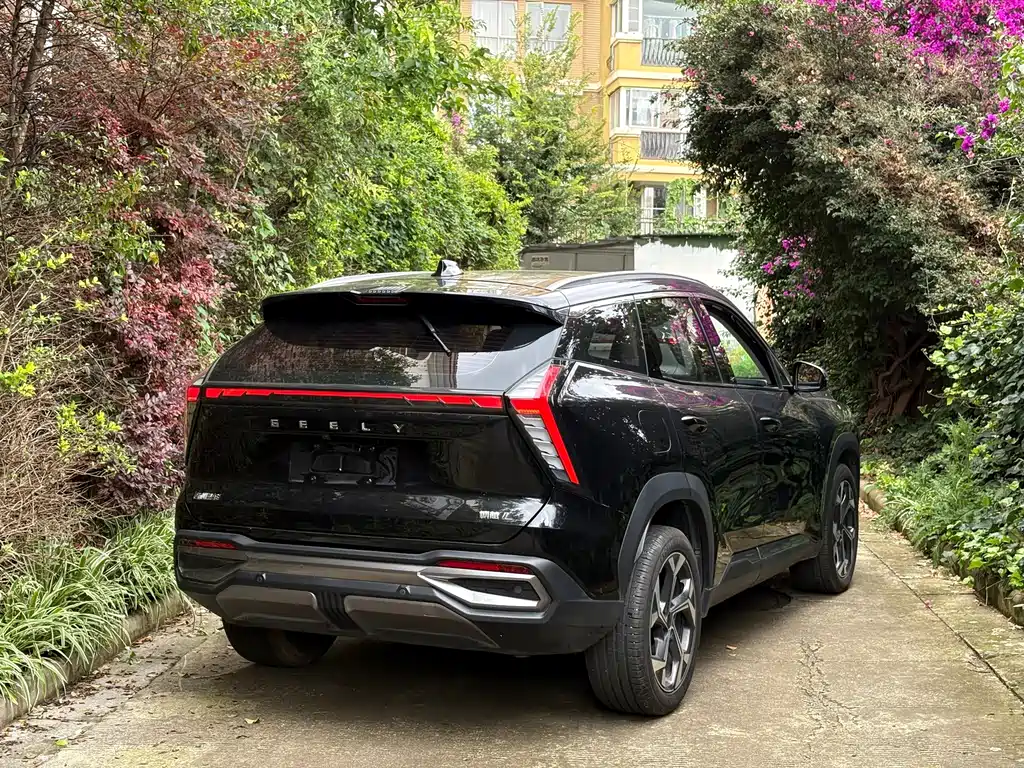 Geely Boyue L — миниатюра 12