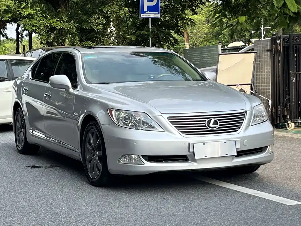Lexus LS 2006 460L