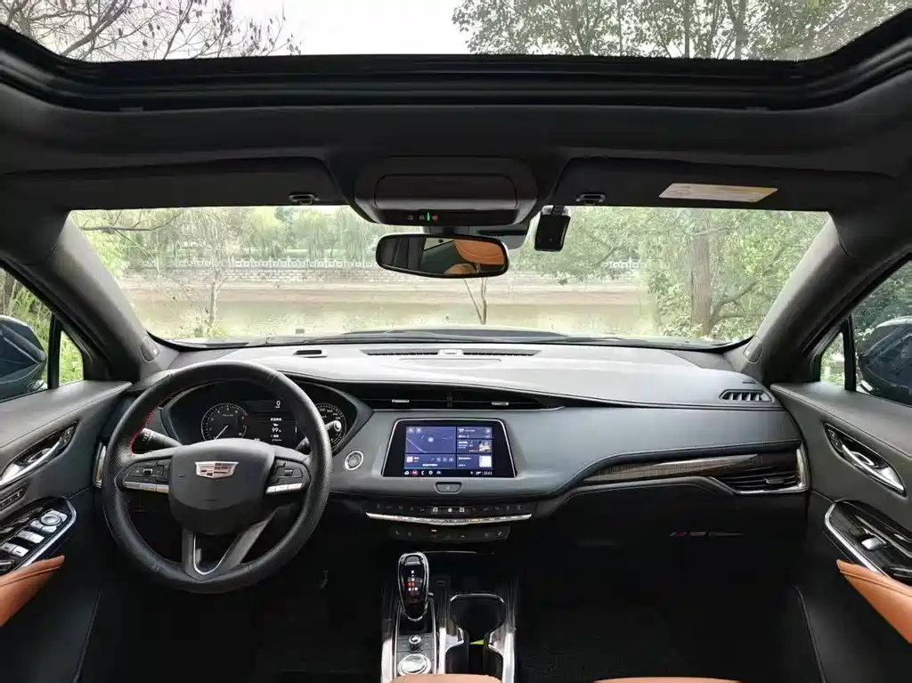 Cadillac XT4 — миниатюра 4