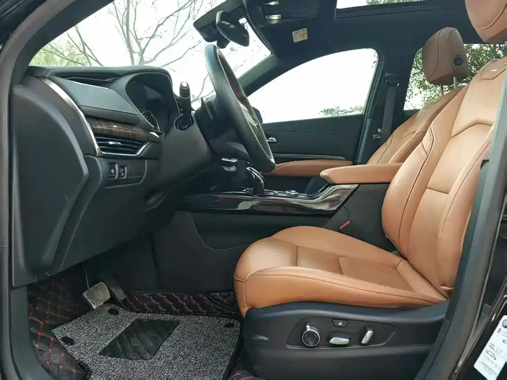 Cadillac XT4 — миниатюра 5