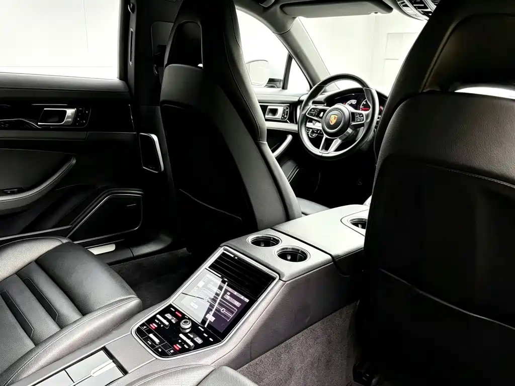 Porsche Panamera — миниатюра 8