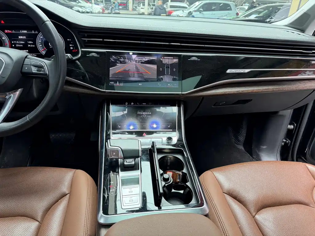Audi Q7 — миниатюра 12