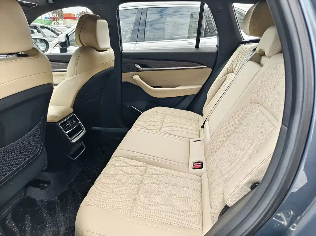 Geely Xingyue L — миниатюра 11