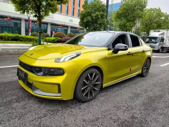 2019 Lynk & Co 03