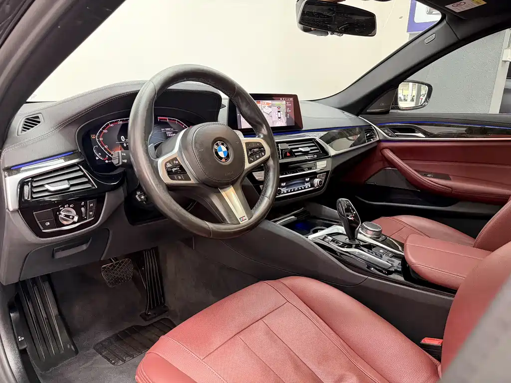 BMW 5 Series — миниатюра 12