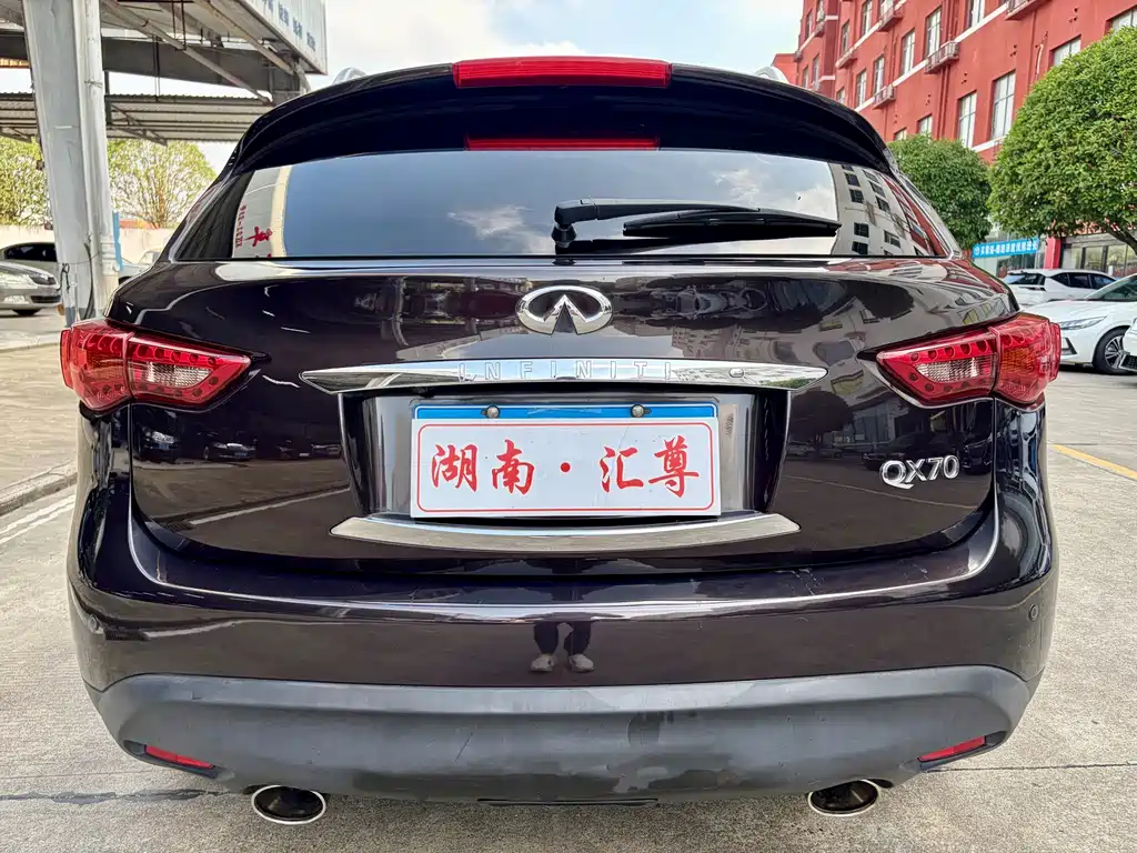 Infiniti QX70 — миниатюра 18