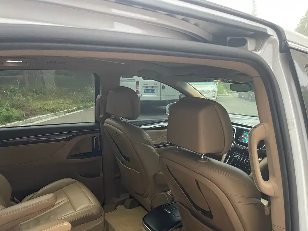 Buick GL8 2017 ES 28T Luxury V