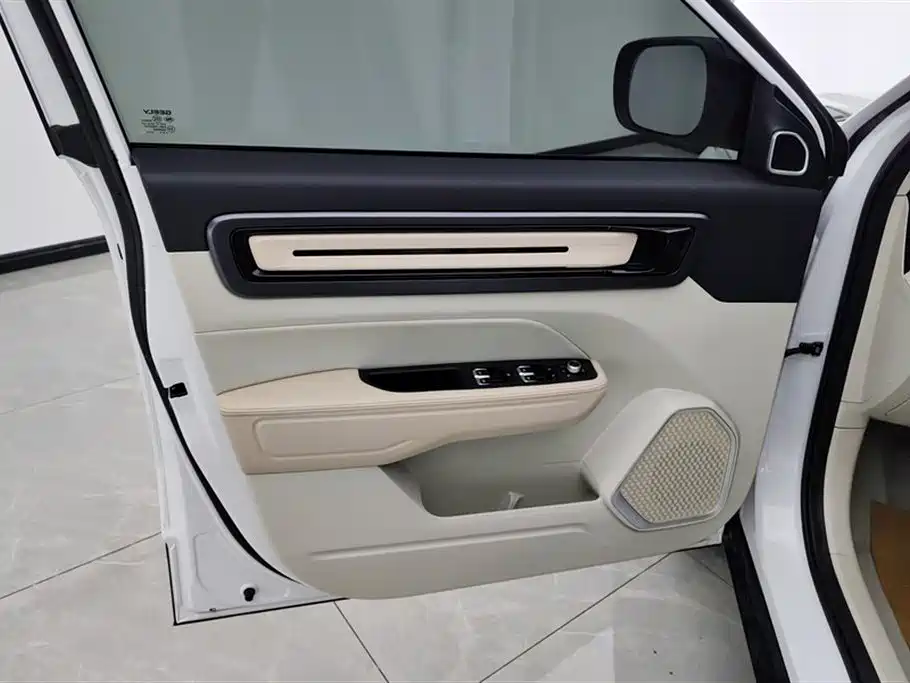 GEELY AUTOMOBILE GEELY ICON