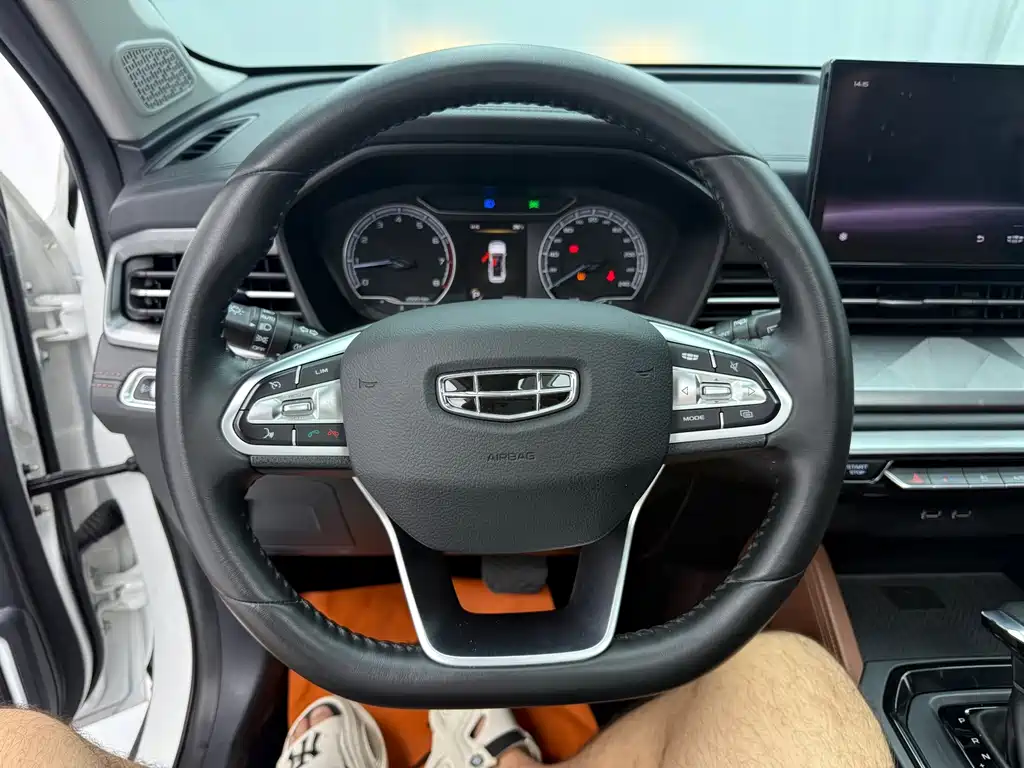 Geely Vision X6 - фото 7