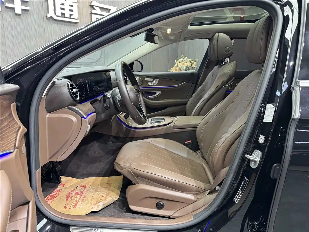 Mercedes-Benz E-Class — миниатюра 5