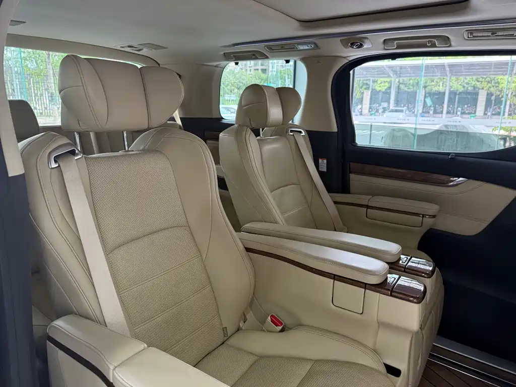 Toyota Alphard 2018 3.5L Luxury