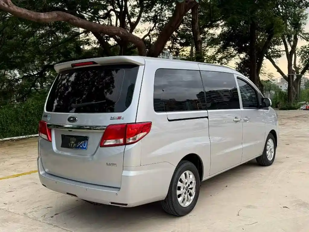 JAC Refine Refine M4 — миниатюра 4