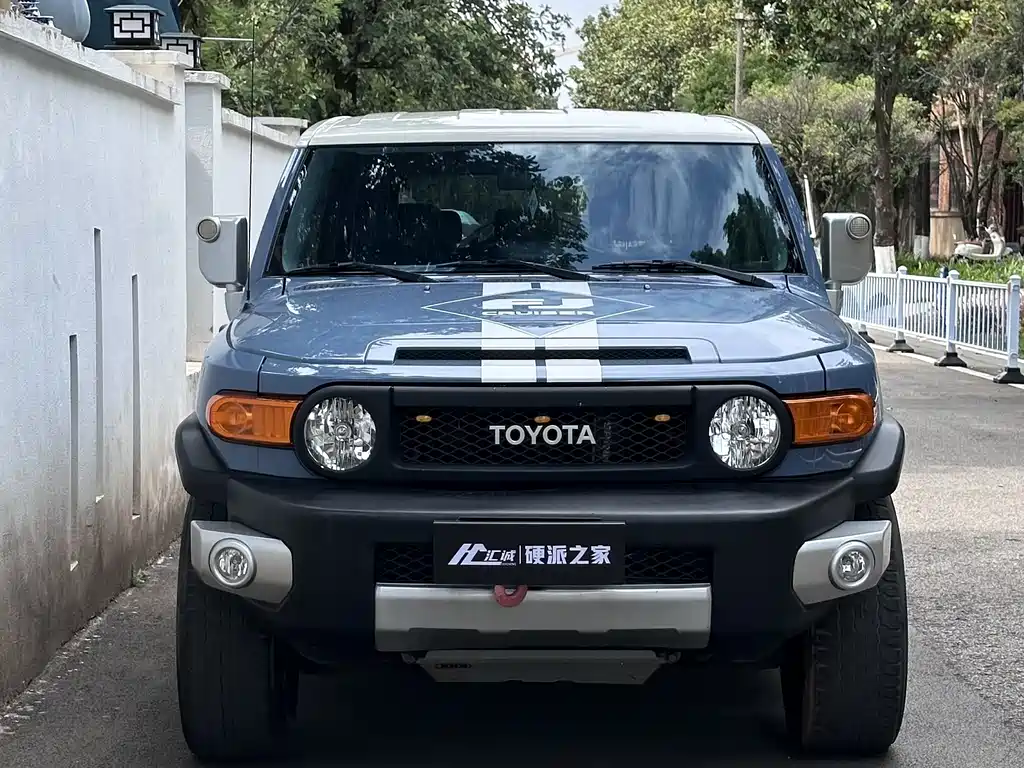 Toyota FJ Cruiser FJ 2018 4.0L AT