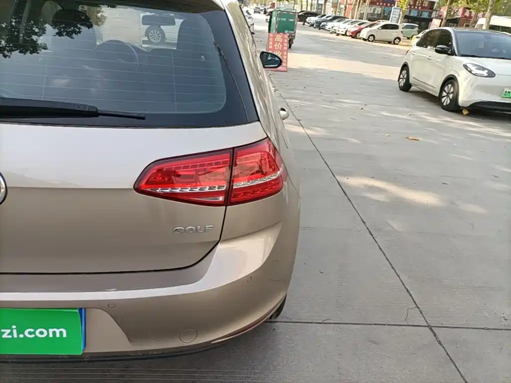 Volkswagen Golf — миниатюра 8