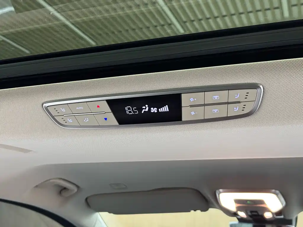 Hongqi Hongqi HQ9 — миниатюра 13