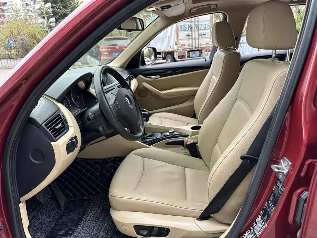 BMW X1 (Import) — миниатюра 13