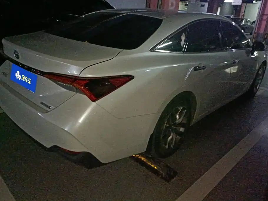 Toyota Avalon — миниатюра 3