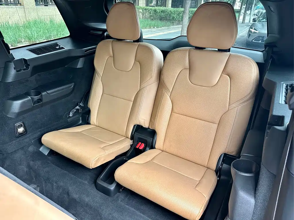 Volvo XC90 — миниатюра 15