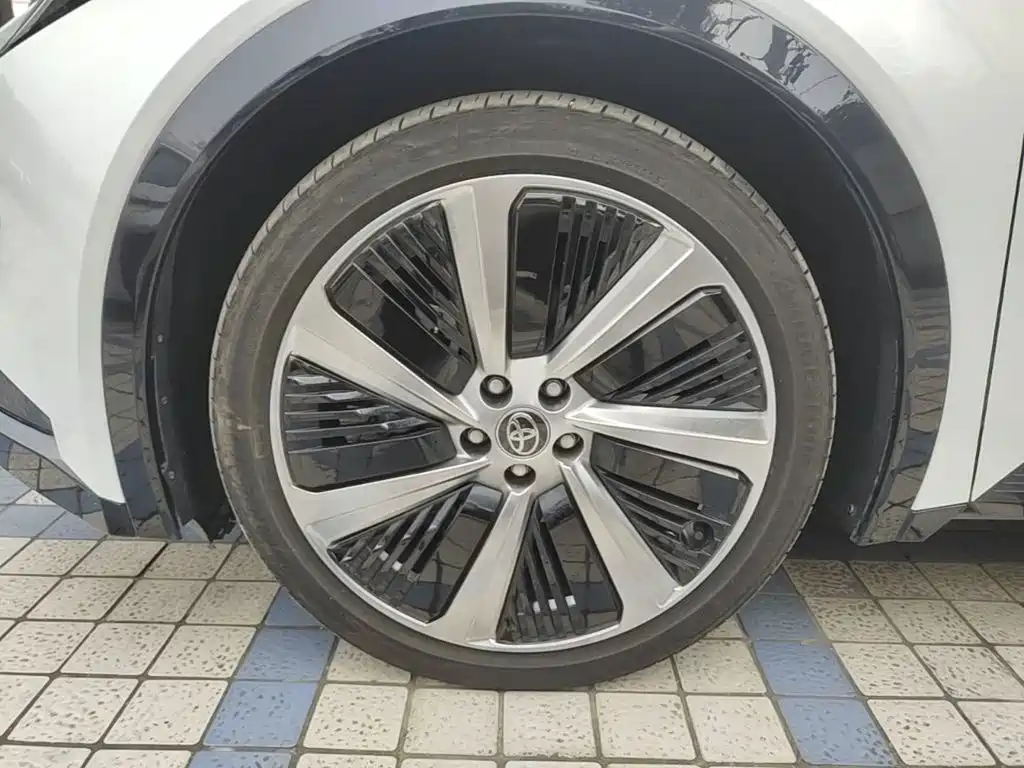 Toyota bZ5 — миниатюра 23