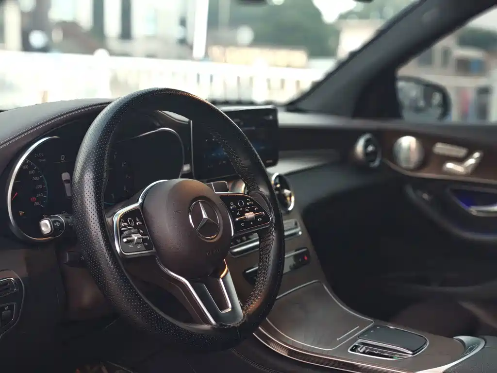 Mercedes-Benz GLC — миниатюра 5