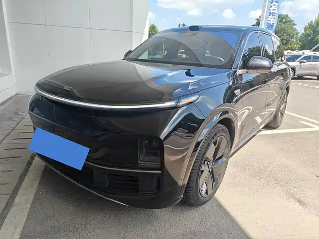 2025 Li Xiang L9