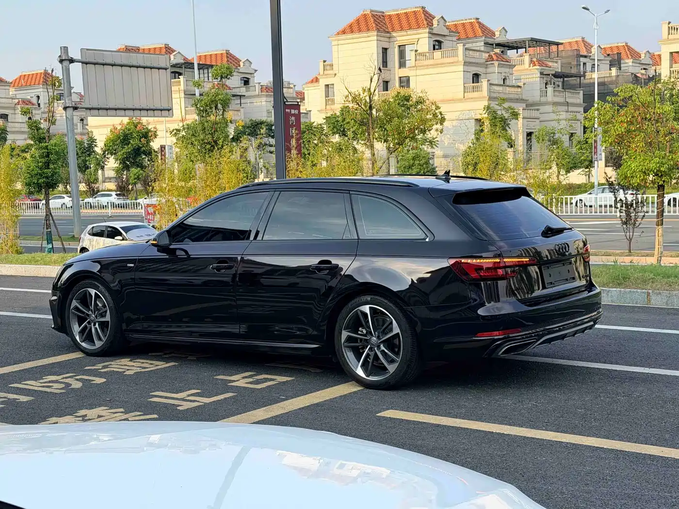 Audi A4 (Import)