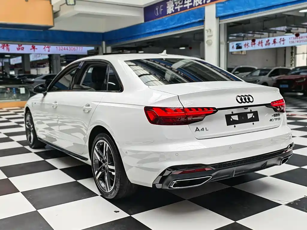 Audi A4L 2022 40 TFSI Luxury