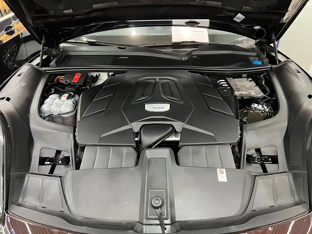 Porsche Cayenne — миниатюра 14