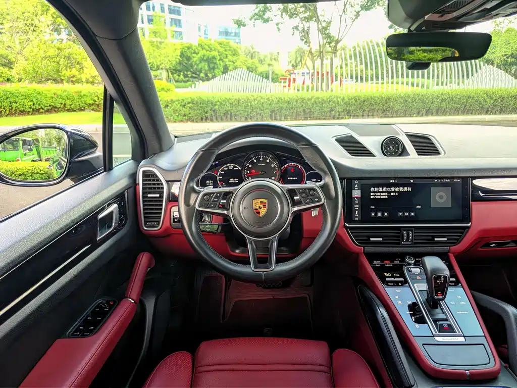 Porsche Cayenne — миниатюра 6