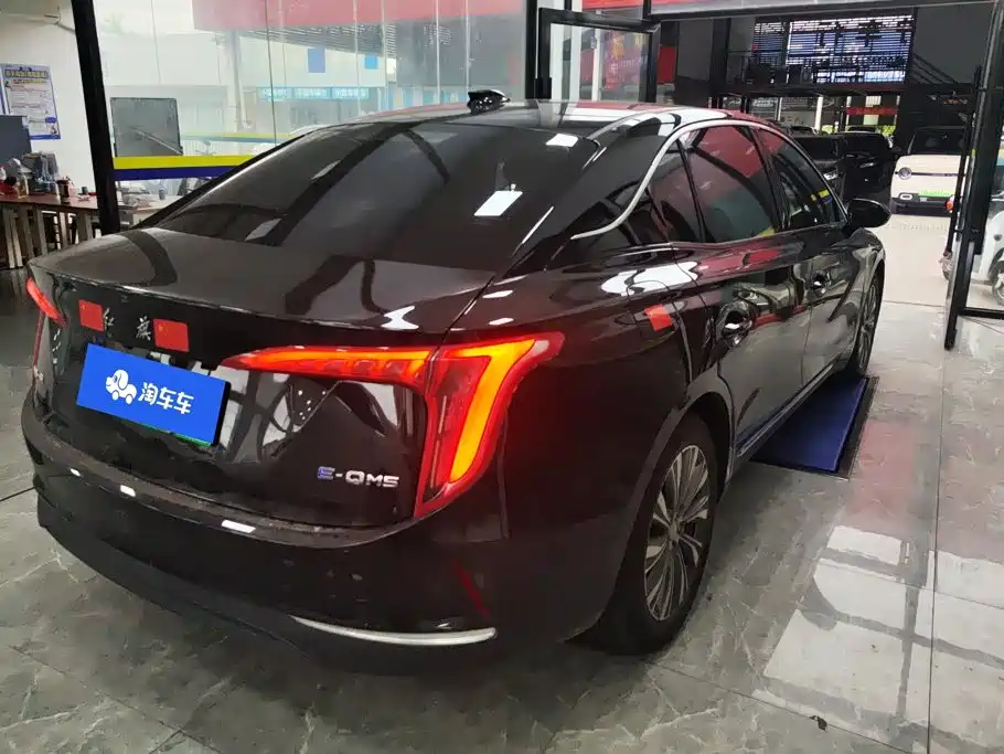 Hongqi Hongqi E-QM5 — миниатюра 3