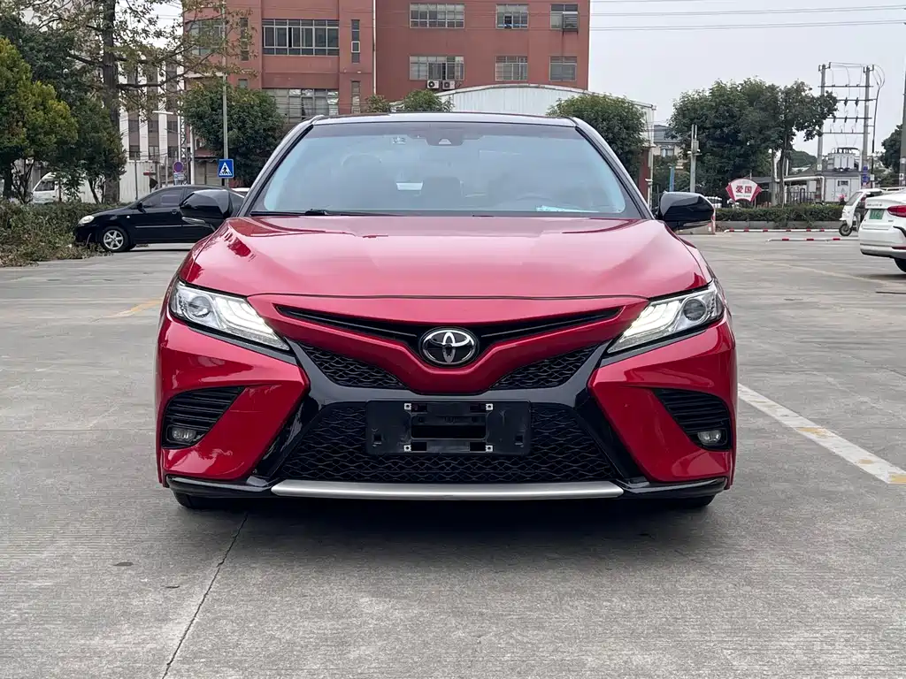 TOYOTA CAMRY