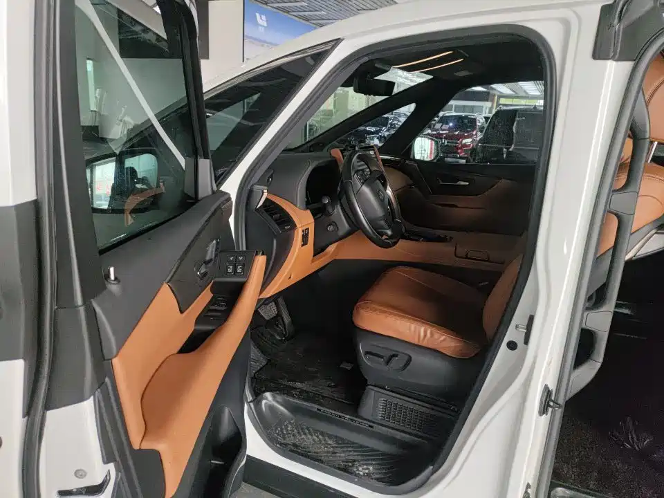 Toyota Vellfire 2024 2.5L Executive
