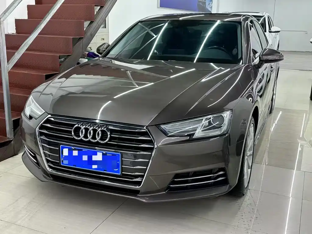 Audi A4L 2018