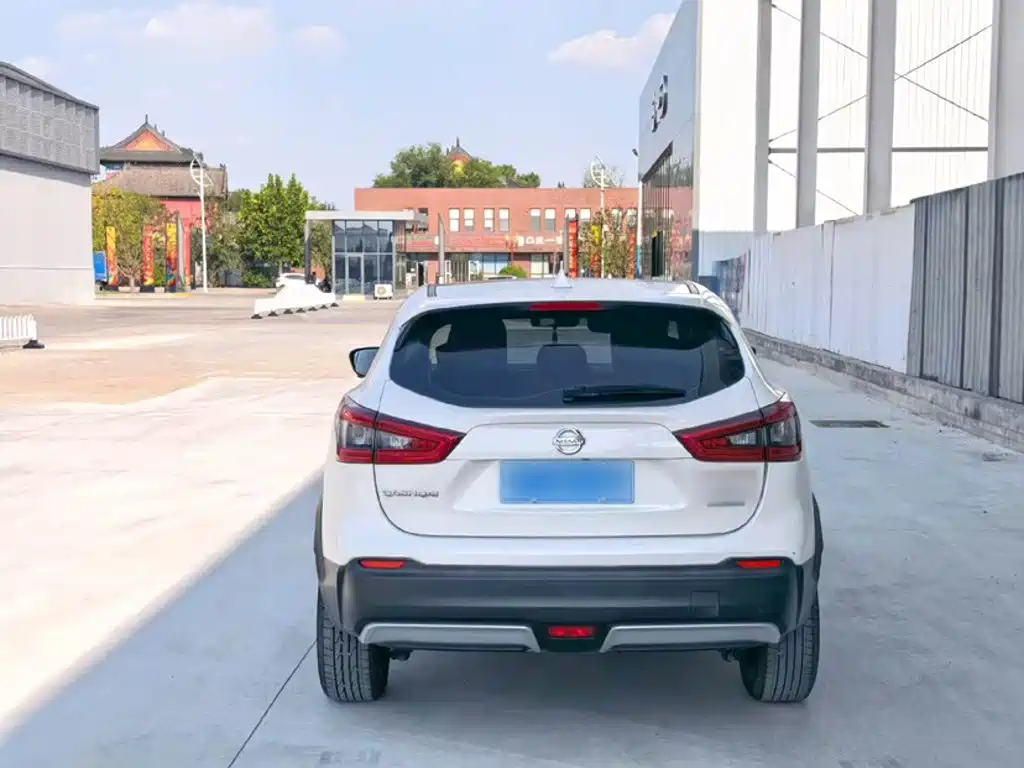 Nissan Qashqai — миниатюра 25