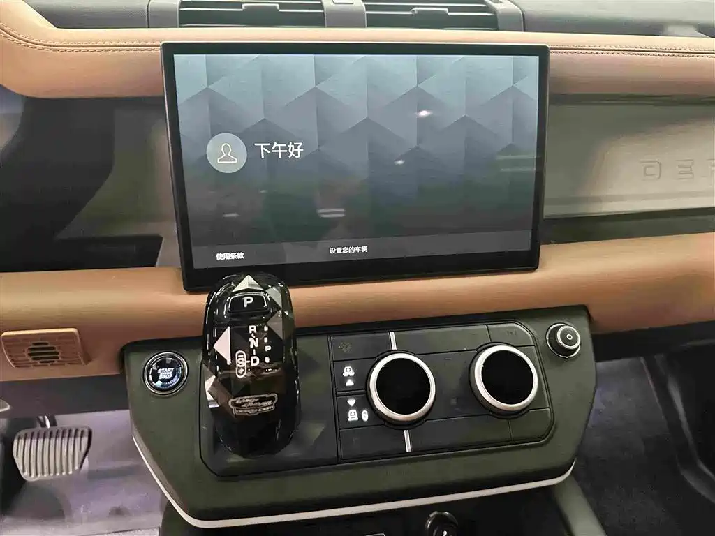 Land Rover Defender — миниатюра 9
