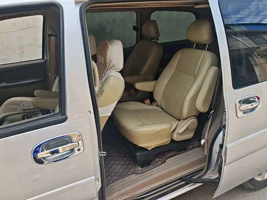Buick GL8 — миниатюра 11