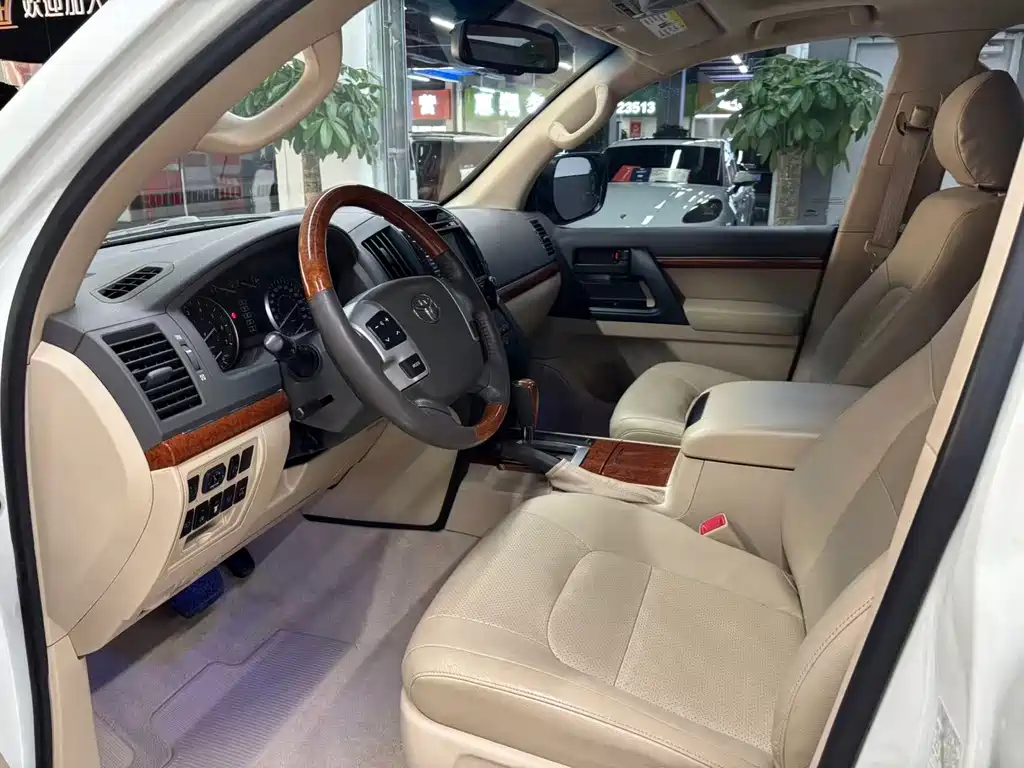 Toyota Land Cruiser — миниатюра 11