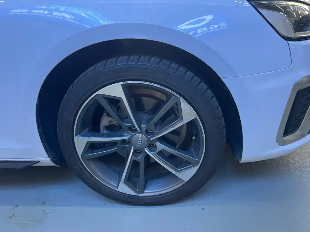 Audi A4L — миниатюра 14