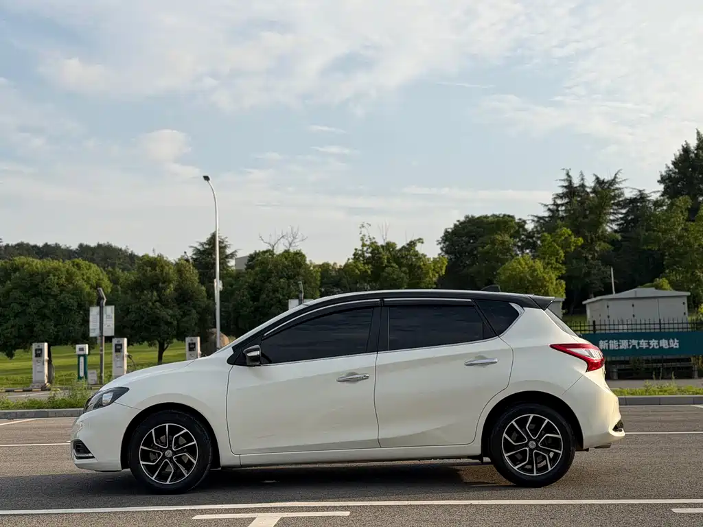 Nissan Tiida 2024 1.6L CVT