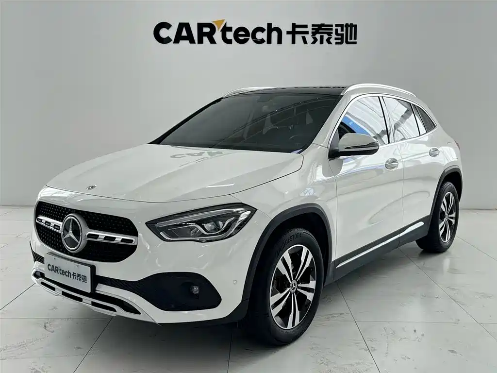 MERCEDES-BENZ GLA