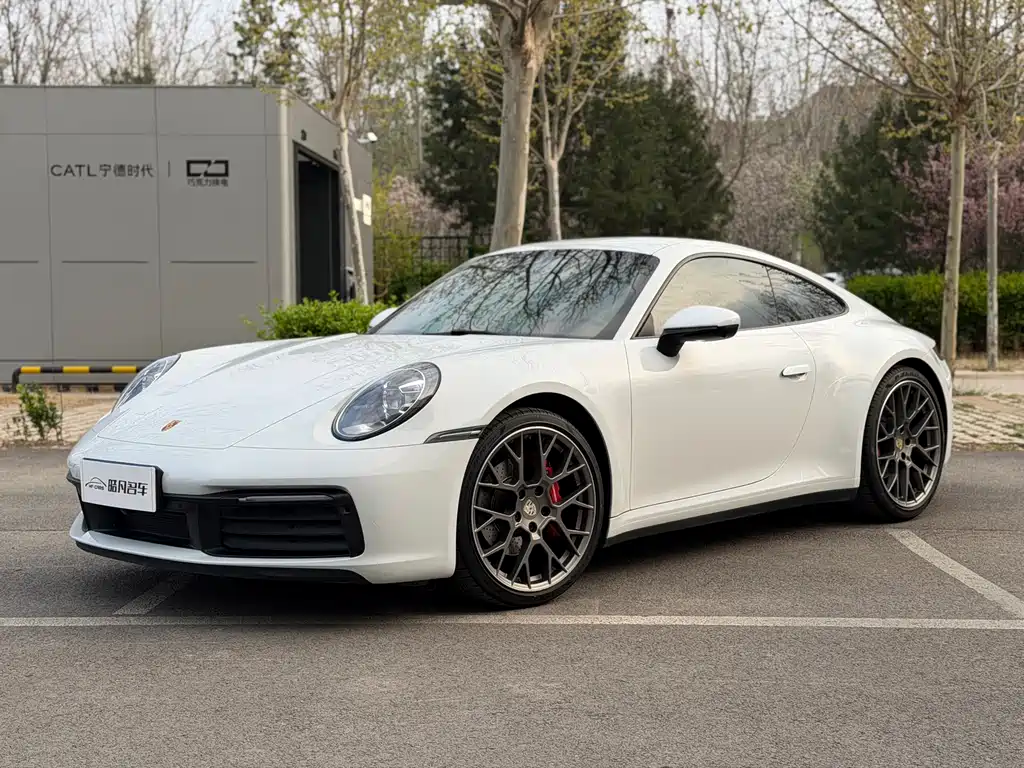 Porsche 911 2021