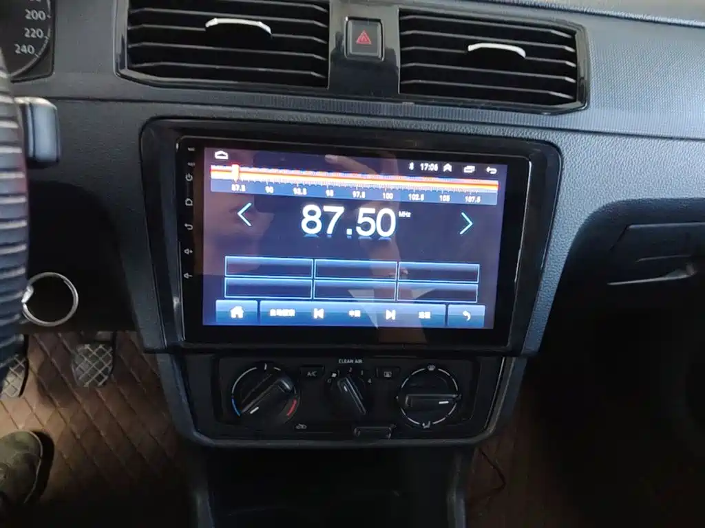 Volkswagen Santana — миниатюра 13