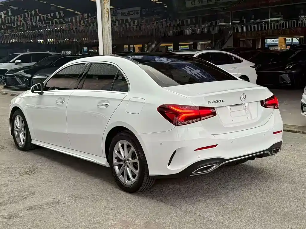 Mercedes-Benz A-Class — миниатюра 7